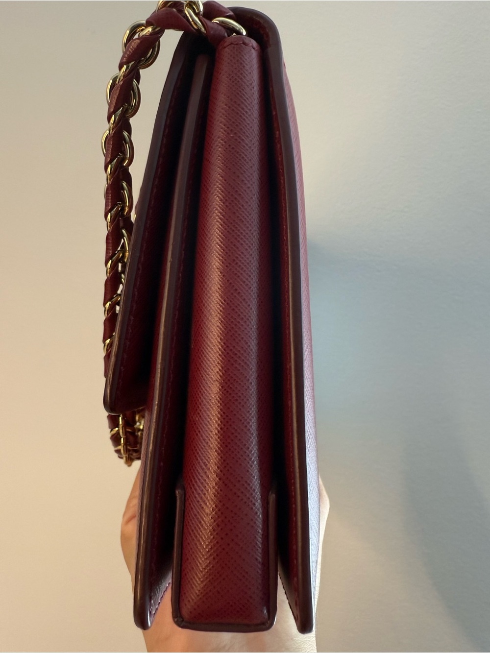 Salvatore Ferragamo Burgundy Leather Vara Bow Crossbody with Gold Chain - Picture 10 of 15